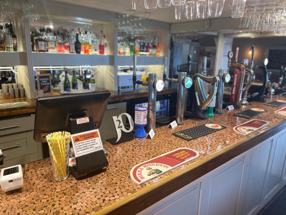 Rise The Railway Inn المظهر الخارجي الصورة